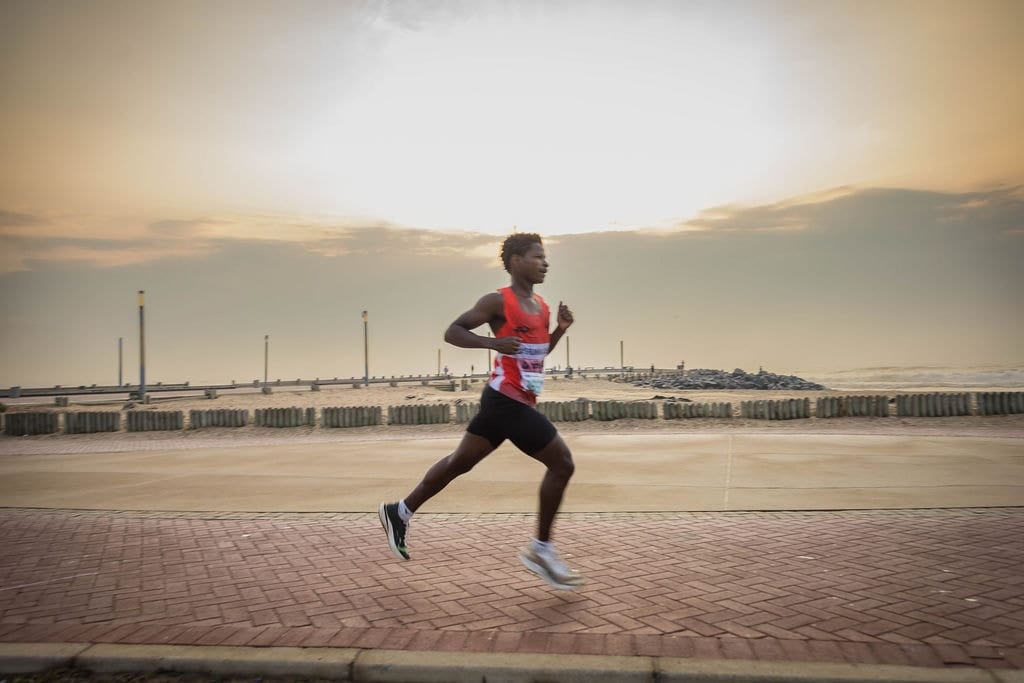 Race atmosphere at the Indian Ocean Marathon
